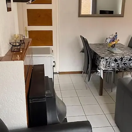 Holiday home Tranquil In *